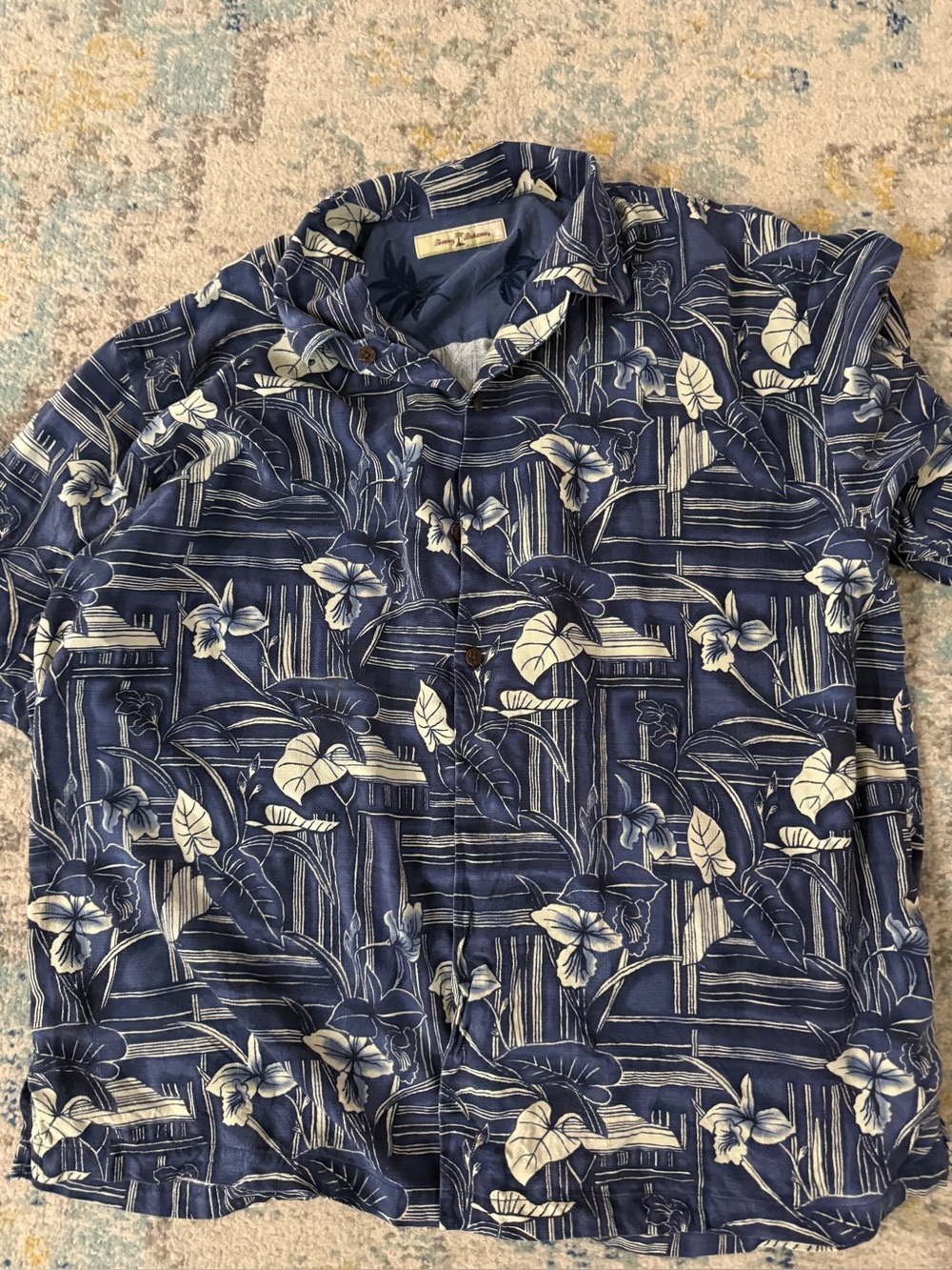 Tommy Bahama 100% silk Blue shirt Size XXL